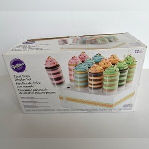 Wilton Treat Pops Display Set